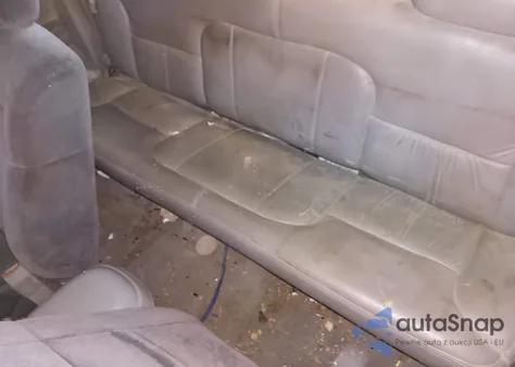 1998 Chevrolet K1500 Fleetside z USA, uszkodzony, nr VIN 2GCEK19R4W1230208